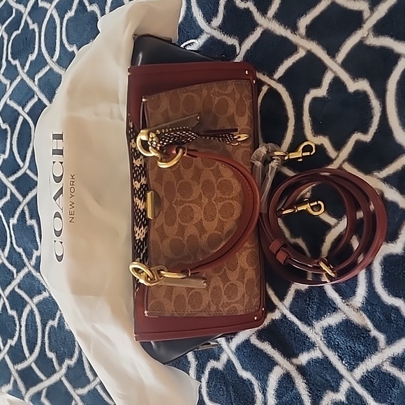 Coach Dreamer 21 Signature Canvas & Leather - Picture 8 of 10
